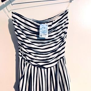 Heart and hips pant suit. Strapless. With pockets!